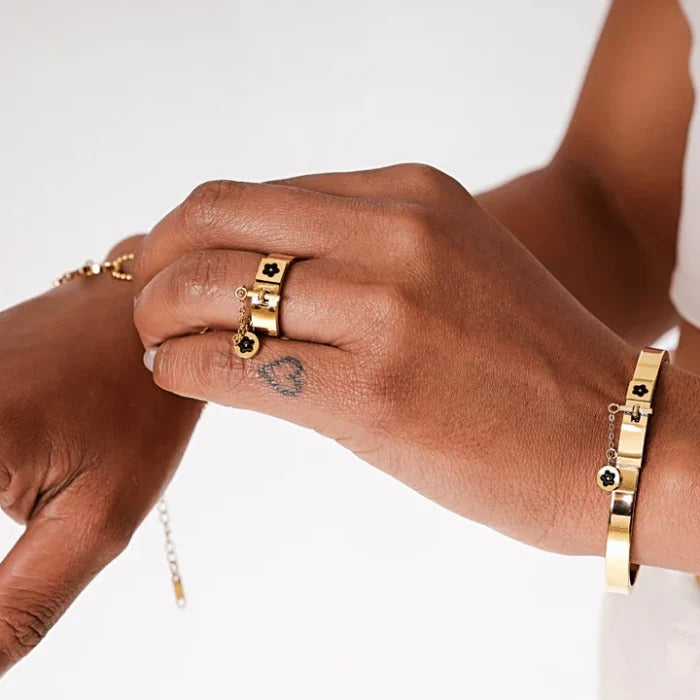 Anel Aurora Cadeado Feminino Banhado Ouro 18k