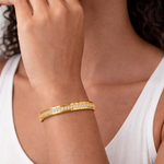 Bracelete Infinite Cravejado Banhado a Ouro 18K