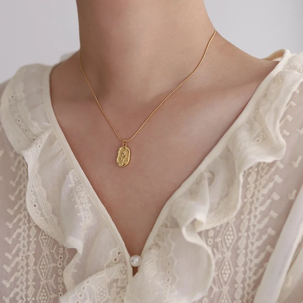 Colar Élance Banhado a Ouro 18K