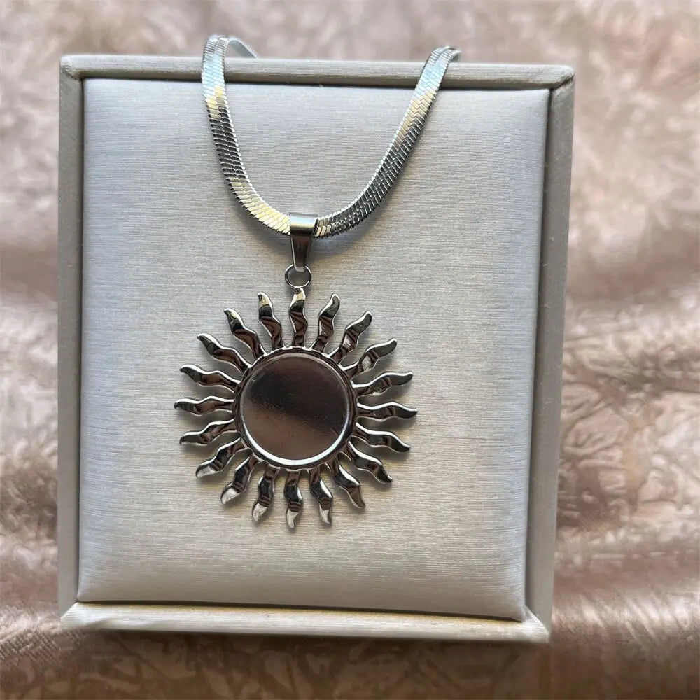 Colar Raio de Sol Minimal Banhado a Ouro 18K