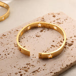 Conjunto Braceletes Estrelas Vazadas em Ouro 18k